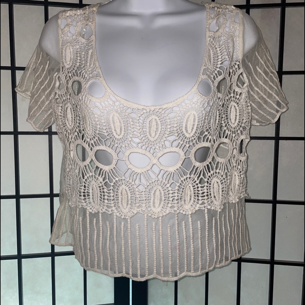 It’s pink ladies top size medium